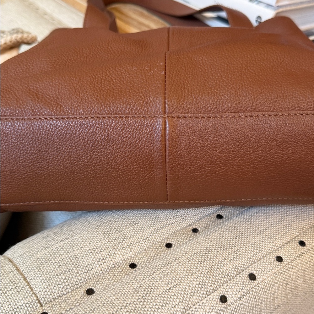 Vince Camuto Soft 100% Leather Tote Bag Boho Chic Shoulder Bag w/ Inner Pockets - Picture 6 of 8